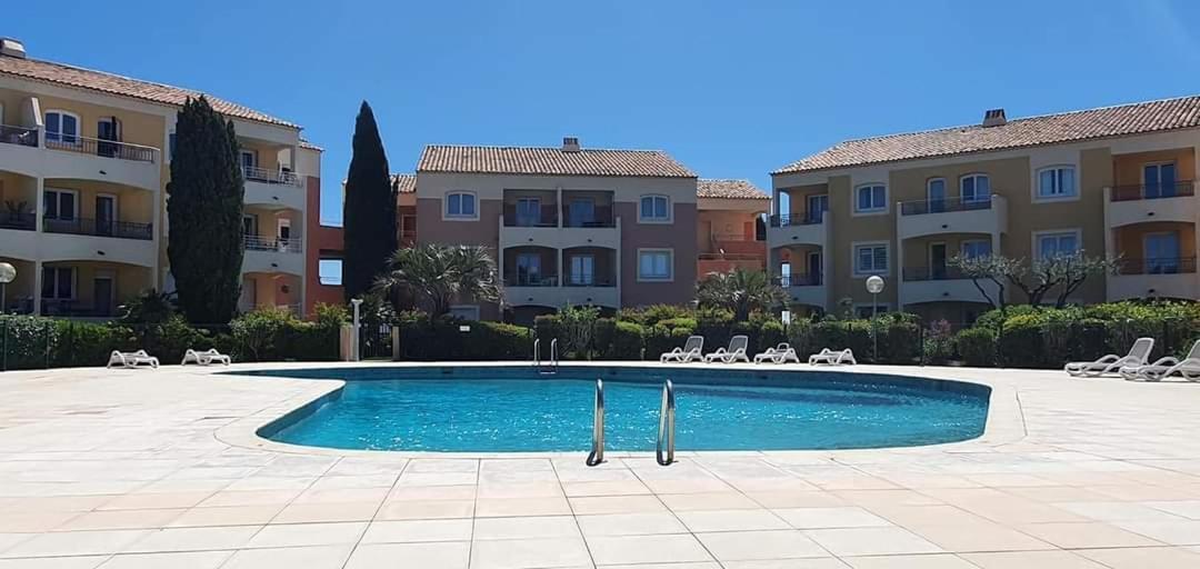 Vacance Location Mer Piscine Var Sud Terrasse Les Issambres Buitenkant foto