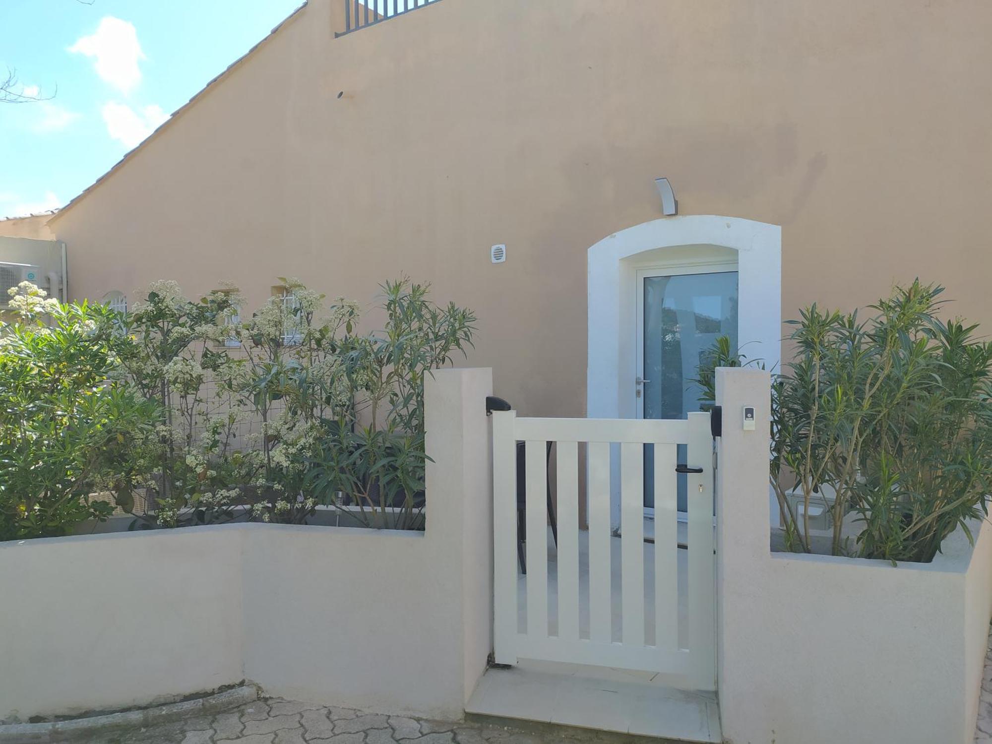 Vacance Location Mer Piscine Var Sud Terrasse Les Issambres Buitenkant foto